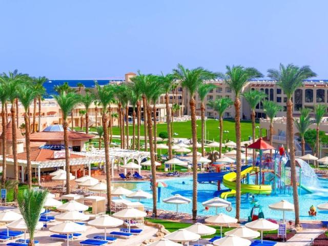 Beach Albatros Resort