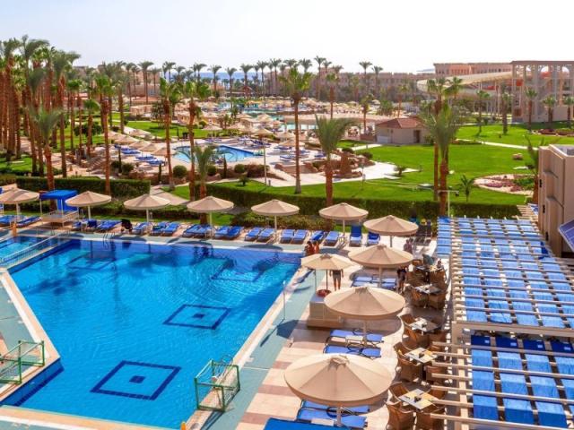Beach Albatros Resort