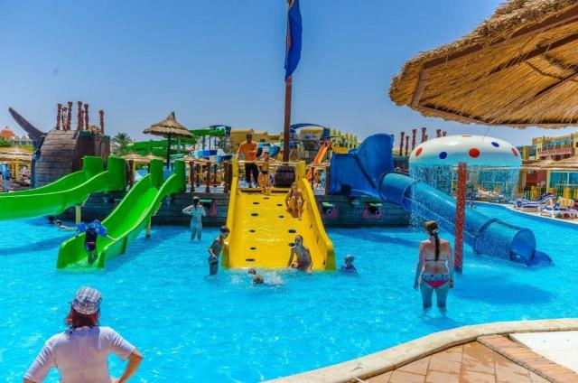 Titanic Beach Spa & Aquapark