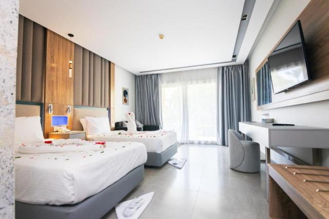 Titanic Beach Spa & Aquapark
