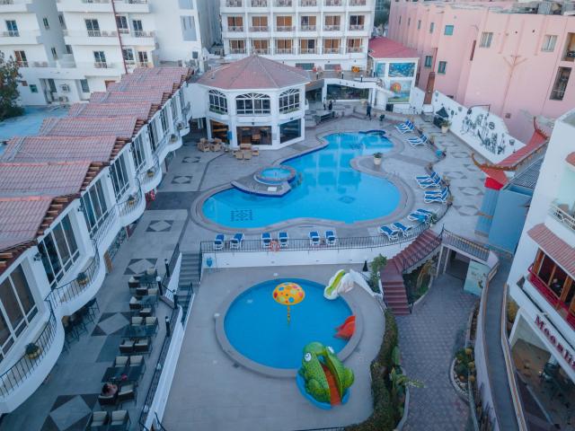 Minamark Beach Resort	
