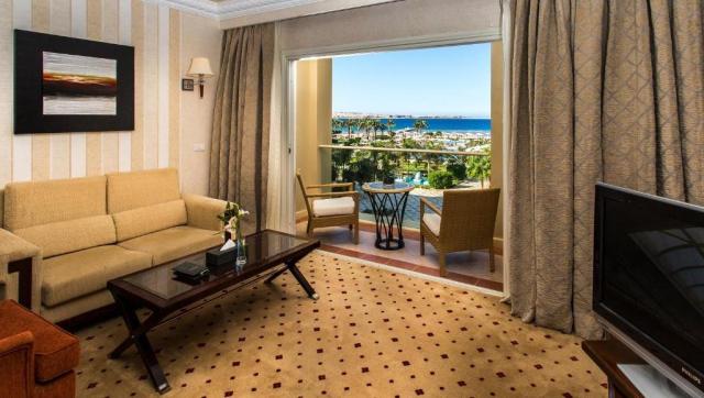 Premier Le Reve Hotel