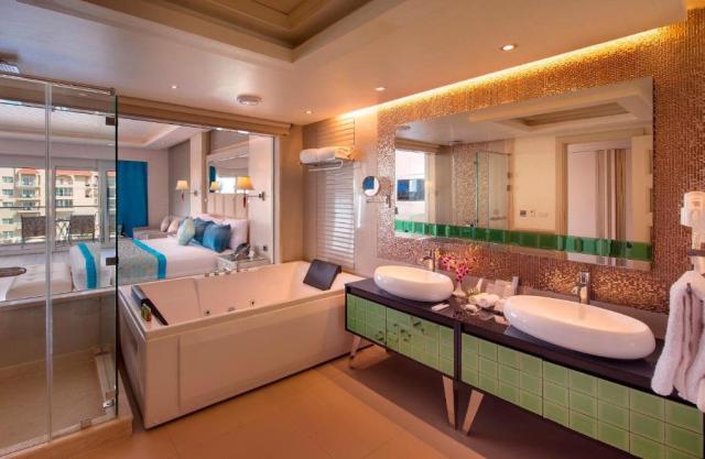 Premier Le Reve Hotel