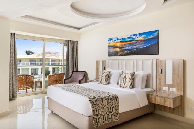  Dana Beach Resort 