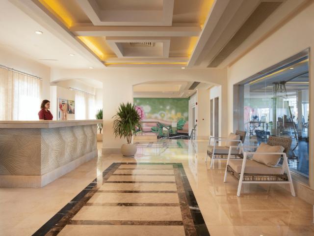 Charmillion Club Aqua Park