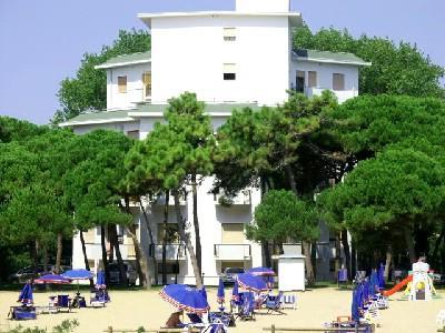 Ariston apartmanház