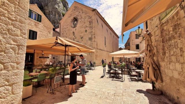 omis (10).jpg