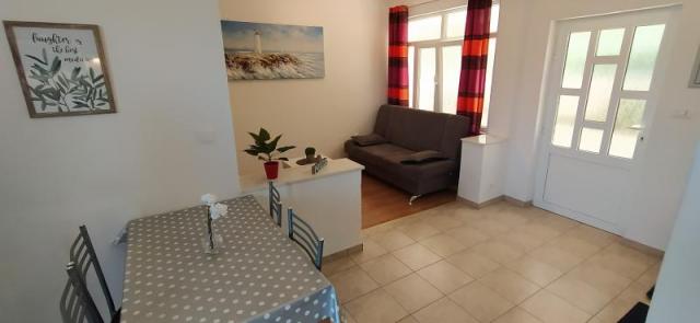 A1,living and dinning room.jpg