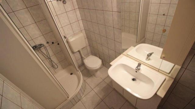 Iko A4 jug 3.kat kupatilo (41).jpg