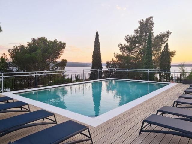 Hotel Ad Turres_pool1.jpg