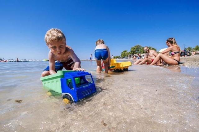Beach 19.jpg
