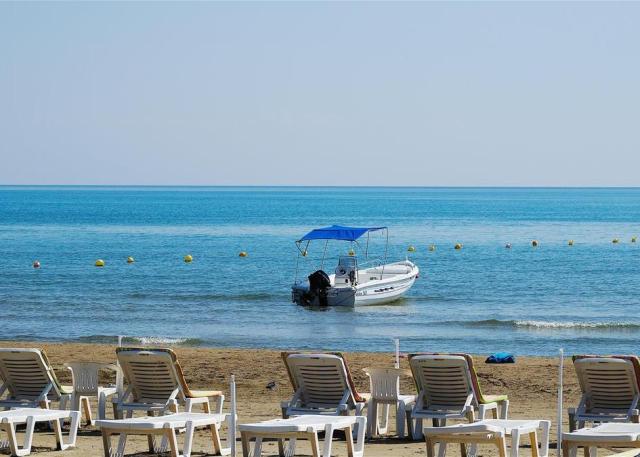 Hotel Andreolas Beach
