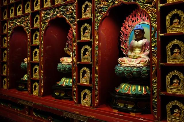 one-hundred-buddhas