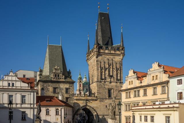 Száztornyú Prága