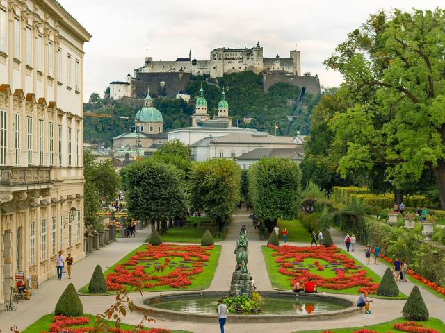 A mesebeli Hallstatt és Salzburg