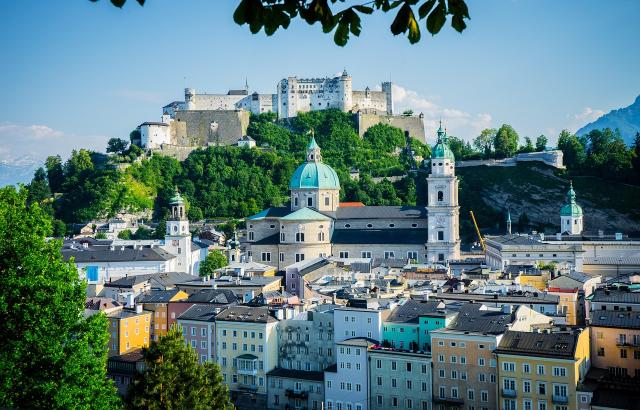 A mesebeli Hallstatt és Salzburg