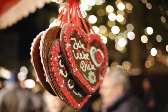 Hallstatt és Salzburg adventi fényekben