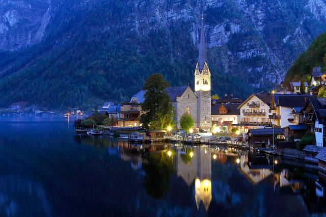 Hallstatt és Salzburg adventi fényekben