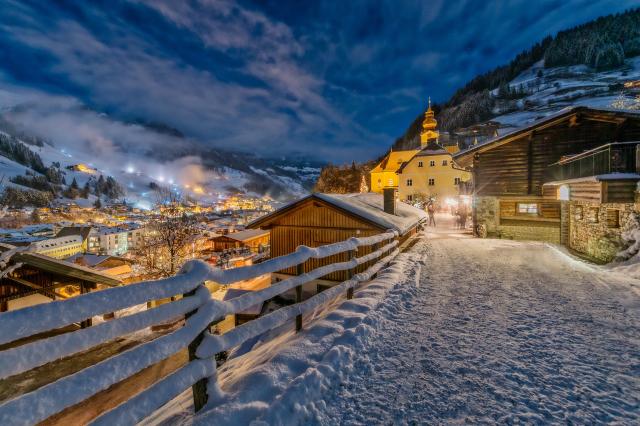 Hallstatt és Salzburg adventi fényekben