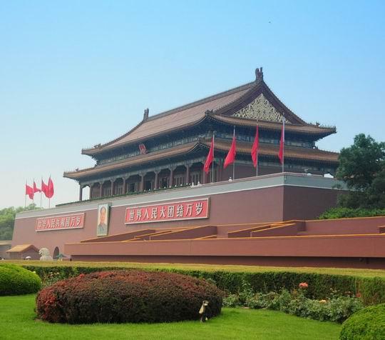 Peking – Chengde – Shanghai – Suzhou – Xian – Chengdu – Guilin – Kanton – Hong Kong – Makaó