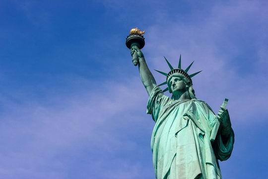 Az USA és Kanada nagyvárosaival és a Niagara-vízeséssel