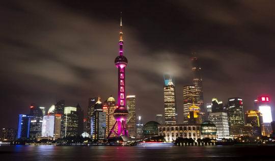 Peking – Nagy Fal – Chengde – Datong – Yungang sziklatemplomok – Xian – Shanghai – Suzhou