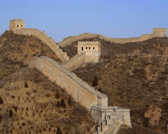 Peking – Shanghai – Suzhou – Xian – Guilin – Kanton (pandalátogatással az állatkertben) – Hong Kong – Makaó