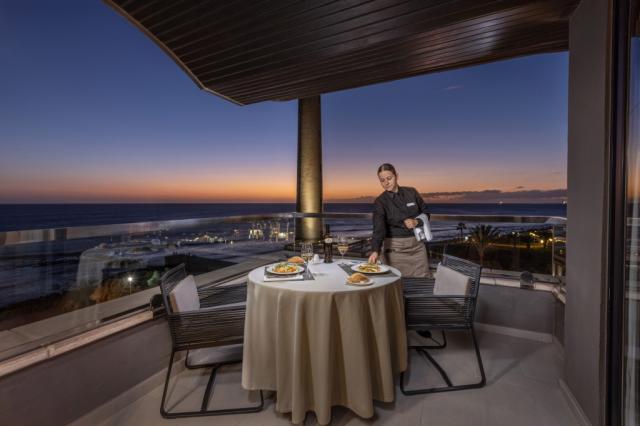 Faro Lopesan Collection