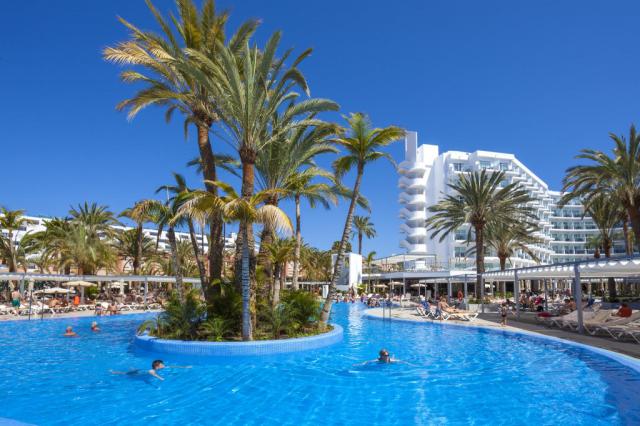 RIU Papayas