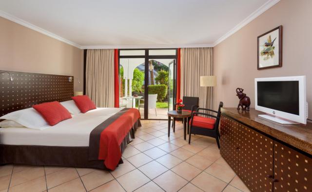 Hotel Seaside Sandy Beach