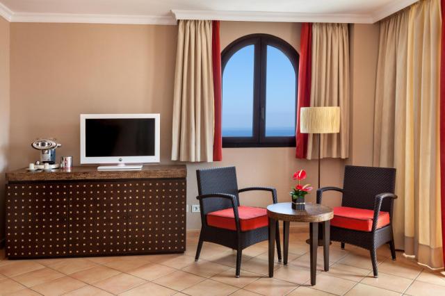 Hotel Seaside Sandy Beach