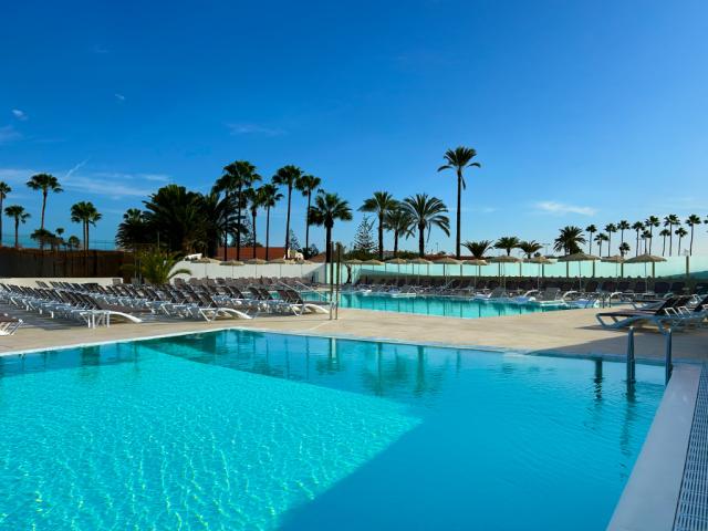 Hl Miraflor Suites