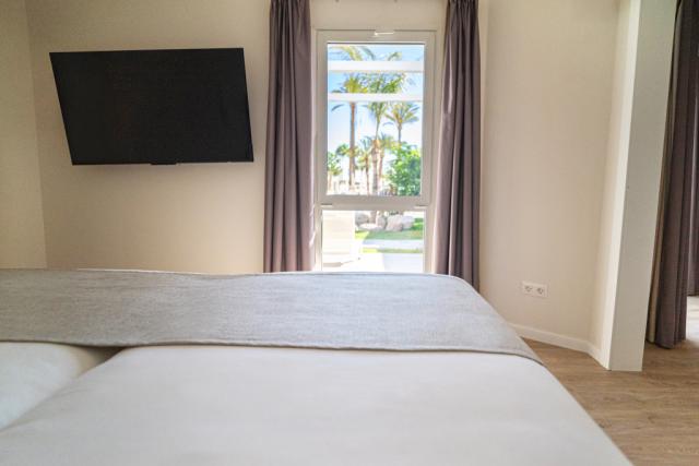 Hl Miraflor Suites