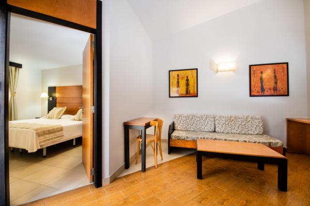 Hl Miraflor Suites