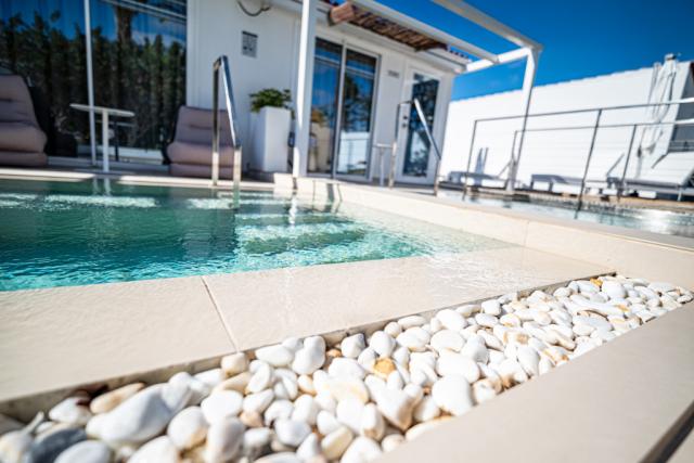 Hl Miraflor Suites
