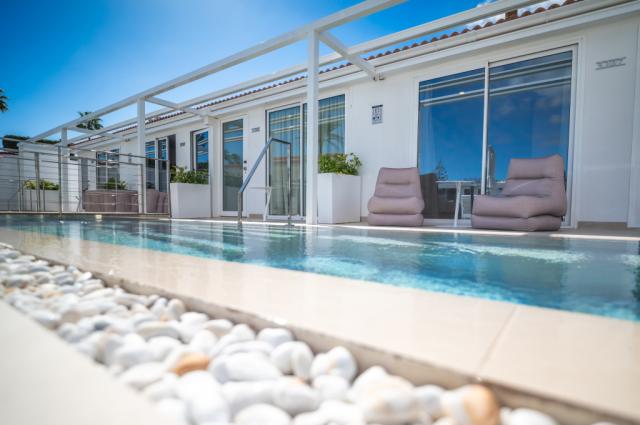 Hl Miraflor Suites