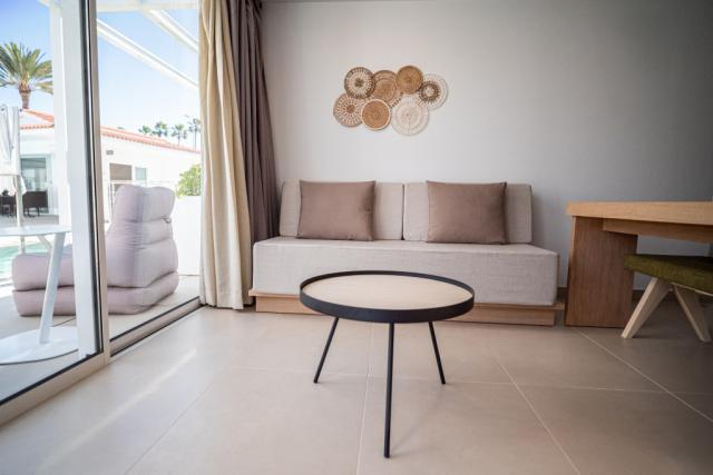 Hl Miraflor Suites