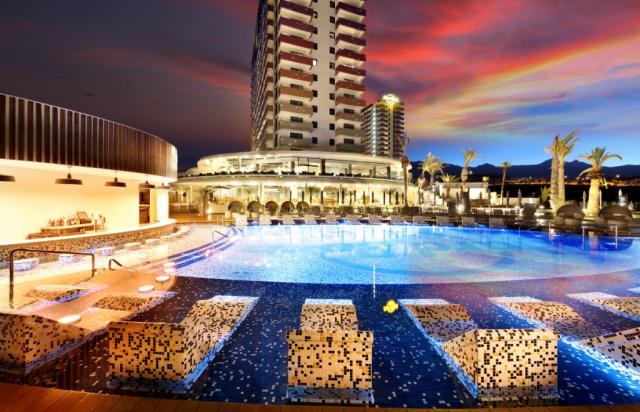 Hard Rock Hotel Tenerife