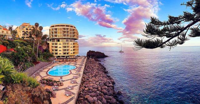 Pestana Palms