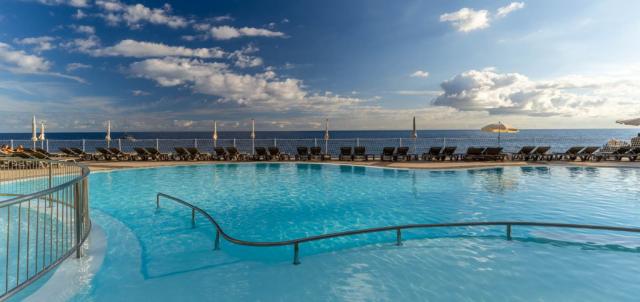 Pestana Palms