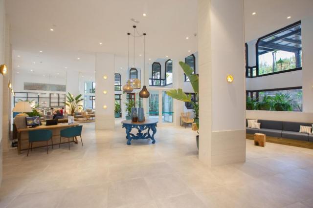 Corallium Beach Hotel