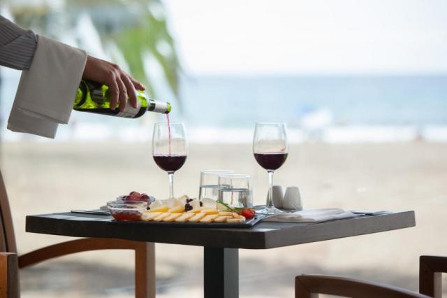 Corallium Beach Hotel