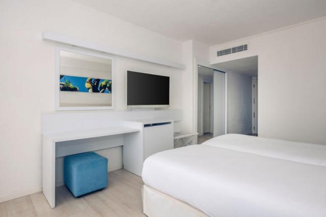 Iberostar Waves Bouganville Playa