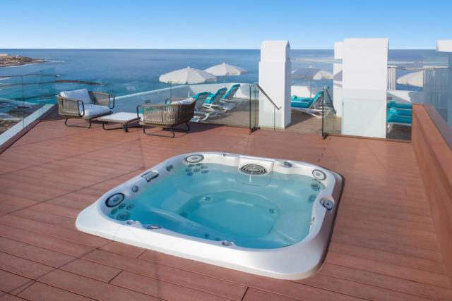 Iberostar Waves Bouganville Playa