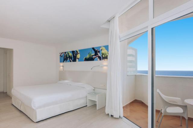 Iberostar Waves Bouganville Playa