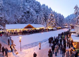 Advent Johannesbachklammban és vásárlás a Hauswirth Csokoládégyár mintaboltjában