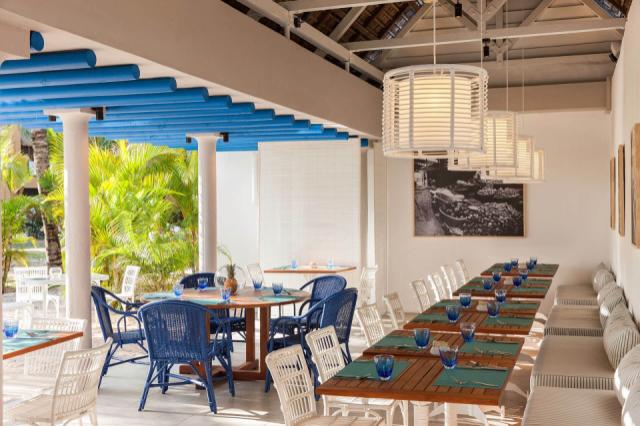 Veranda-Pointe-aux-Biches-Footloose-Bar