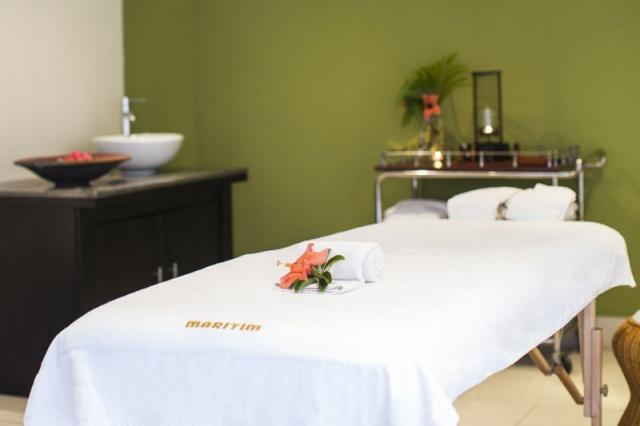 Crystals Beach Resort Belle Mare