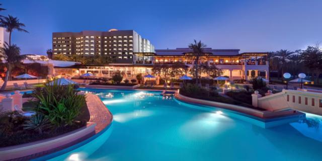 intercontinental-muscat-8557303549-2x1