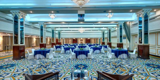 intercontinental-muscat-8557231088-2x1